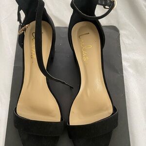 Lulus black dressy shoes s 8.5